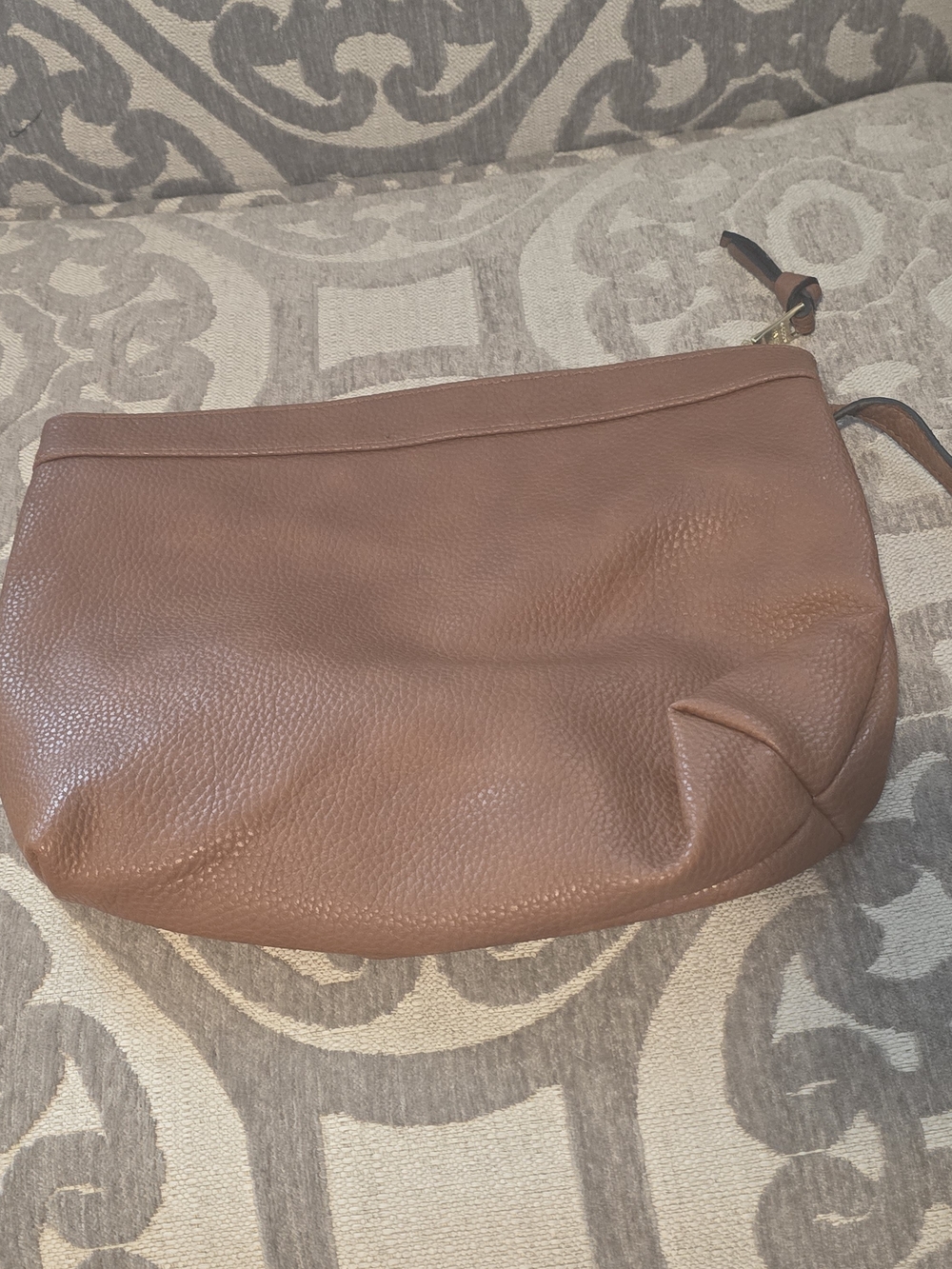 Smooth pebbled leather pouch